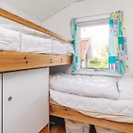 6 Person In